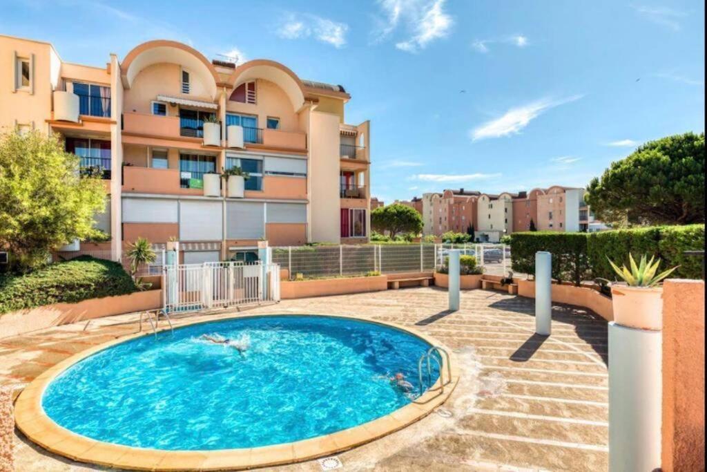 Appartement Sur Le Port De Gruissan Bagian luar foto